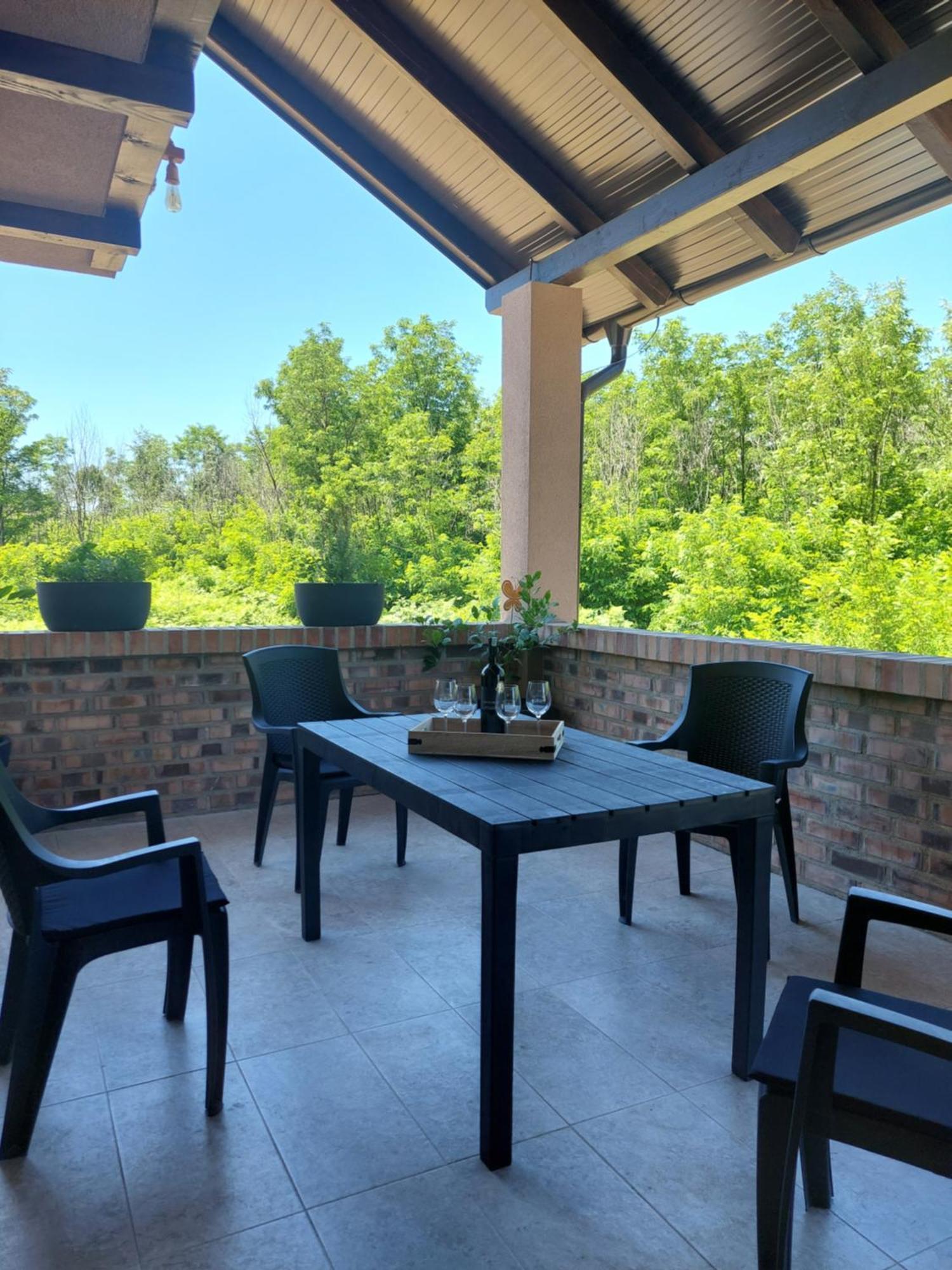 Vikendica Villa Ramona บันยาลูกา ภายนอก รูปภาพ